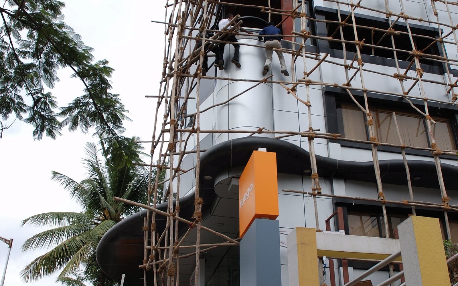 Building structural renovation, column repair, and waterproofing